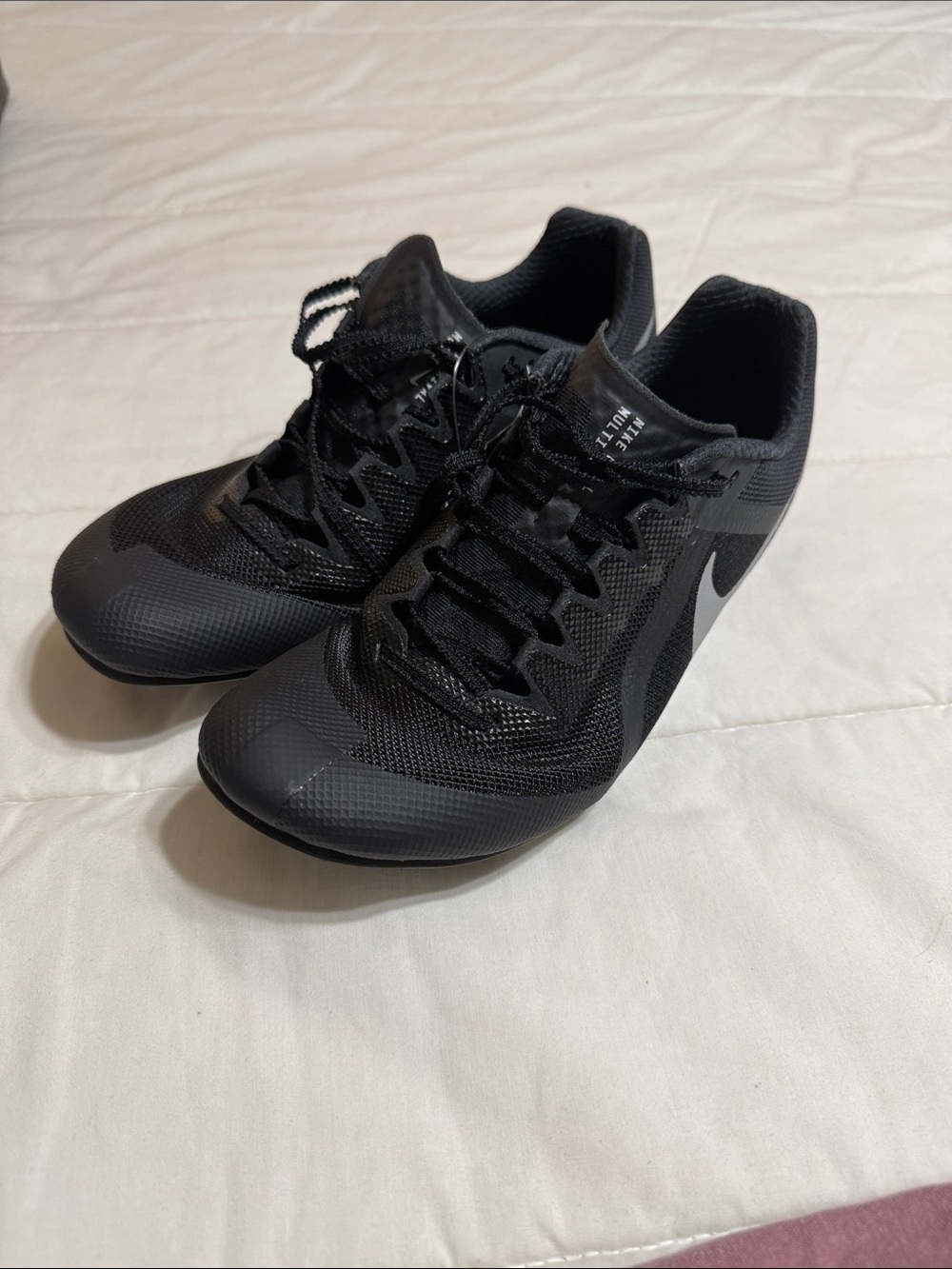 Nike Men’s Black Athletic Running Shoes with Gray Swoosh